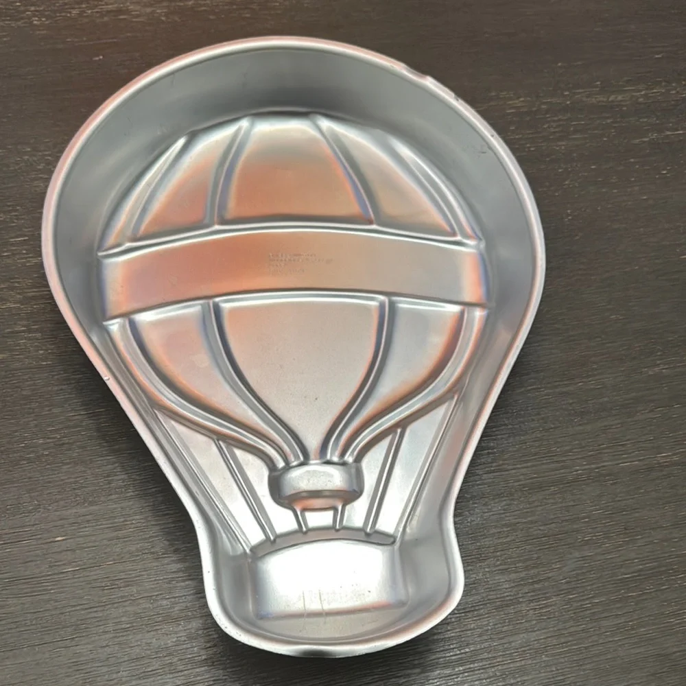 Wilton silver hot